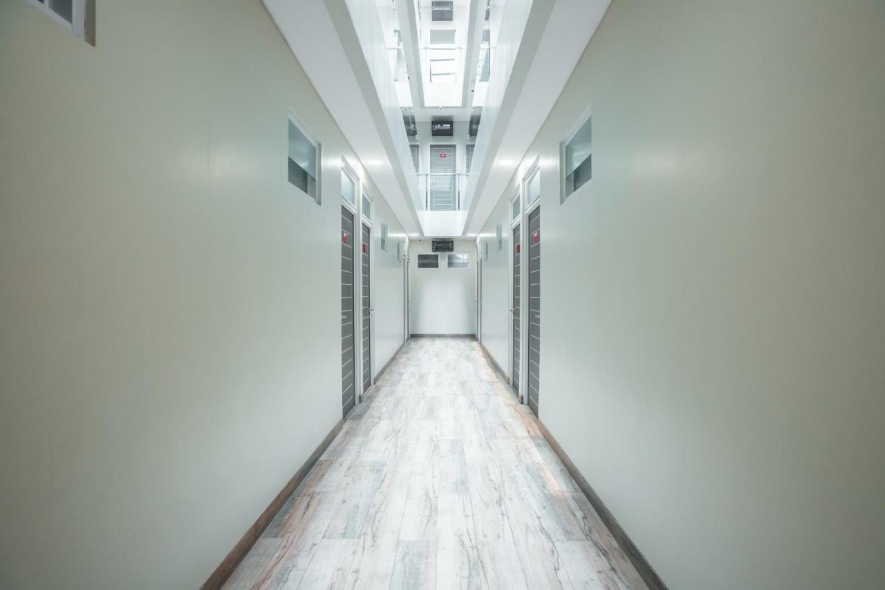 Super Oyo 1487 Residence Khoe Dżakarta Zewnętrze zdjęcie