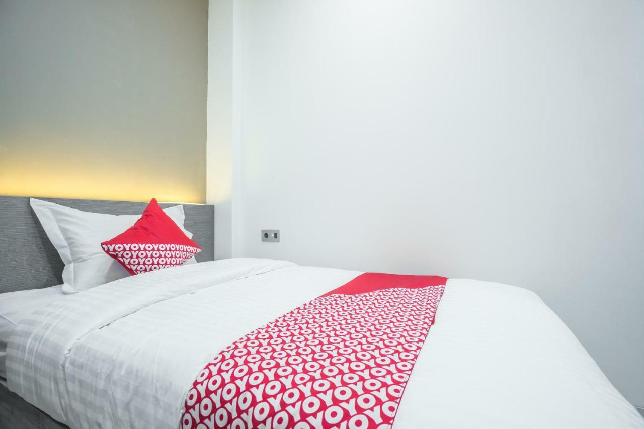 Super Oyo 1487 Residence Khoe Dżakarta Zewnętrze zdjęcie