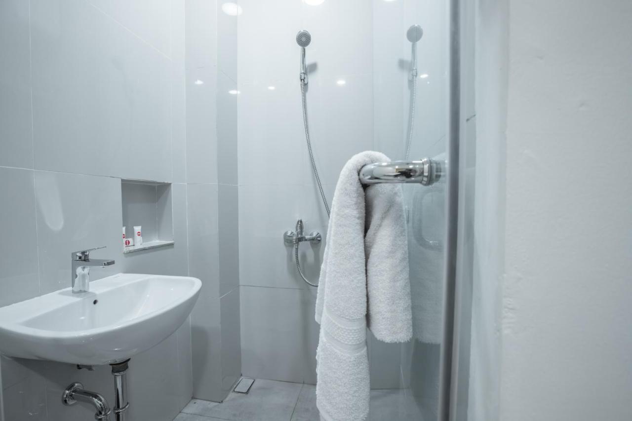 Super Oyo 1487 Residence Khoe Dżakarta Zewnętrze zdjęcie